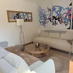 Διαμέρισμα Lorette Hideway