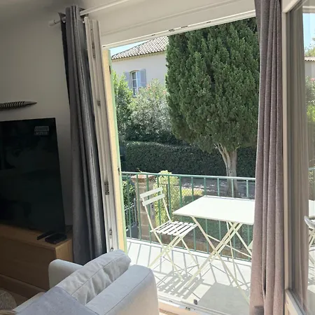 Lorette Hideway Apartamento *